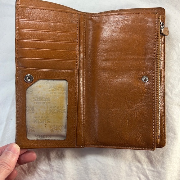 Micheal Kors wallet. Light brown with silver stud accents moto bikercore - Picture 6 of 12